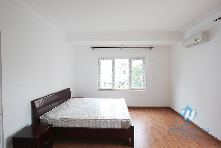 Nice and lake view serviced apartment  for rent in Quang An Street, Tay Ho District, Ha Noi 